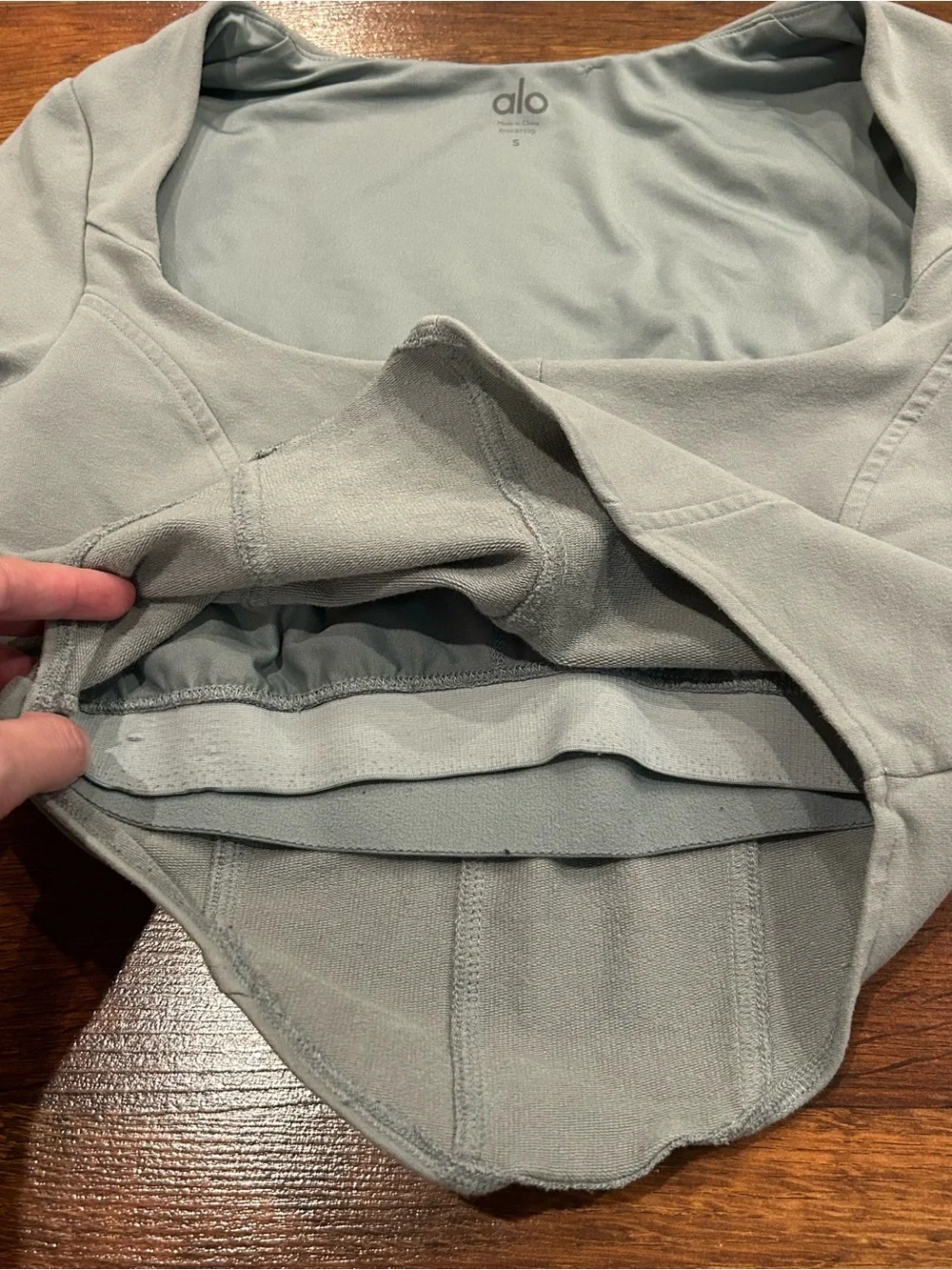 ALO Yoga Soft Sculpt Long Sleeve Top Blue Size Small Built in Bra